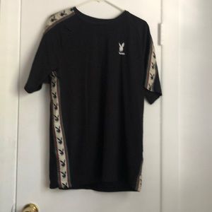 black pacsun tee shirt
